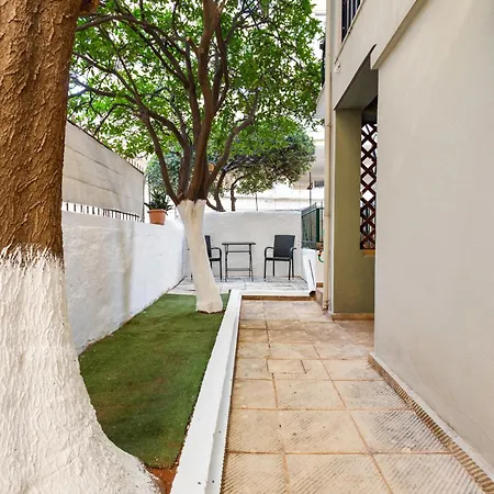 Spitatsi - With Yard بيت للعطل