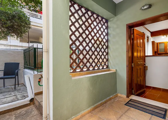 بيت للعطل Spitatsi - With Yard خانيا