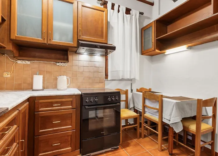 Spitatsi - With Yard خانيا