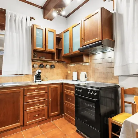 Spitatsi - With Yard