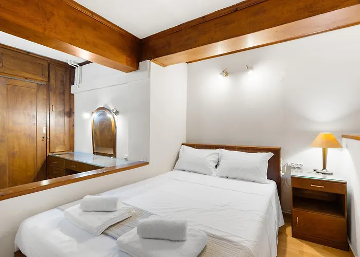 Vakantiehuis Spitatsi - With Yard *