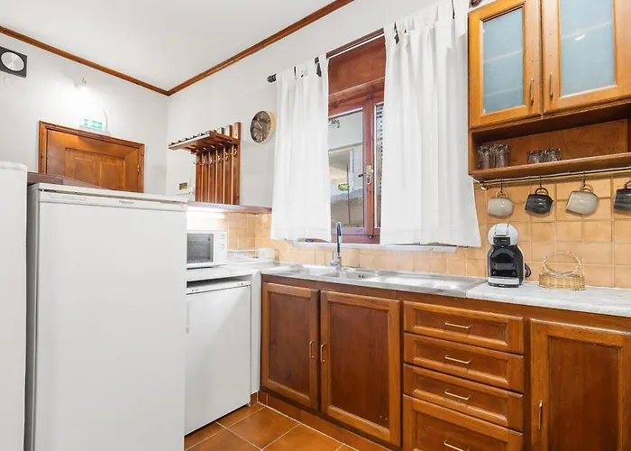 Spitatsi - With Yard